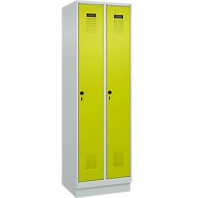 C+P Evolo Plus garderobekast, 2 vakken, 300 mm vakbreedte, met plint, rechts scharnierend, veiligheidsdraaigrendel, soft-close, inbraakwerend, B 600 x D 500 x H 1950 mm, lichtgrijs RAL 7035/kleedgroen RAL 1108060