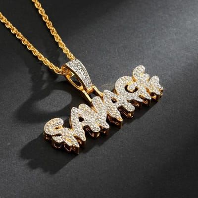 Ensemble Pendentifs Personnalisés Street Rap SAVAGE avec Diamants Scintillants Collier Tendance beige