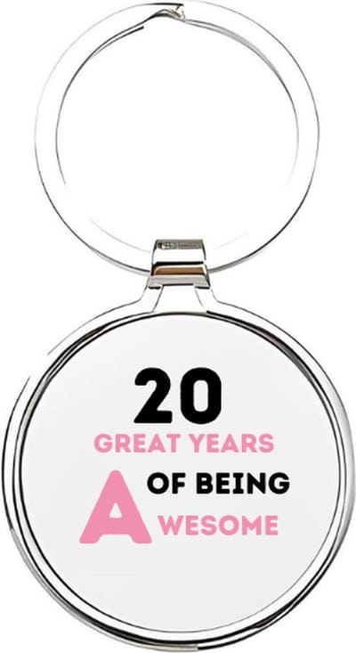 Akyol - 20 great years of being awesome Sleutelhanger - Verjaardag - jarigen - jarig - jarige - 20 jaar - verjaardagscadeau - cadeau voor een jarige - feest - cadeau - cadeautje - verjaardagscadeautje - 4 x 7,5 CM