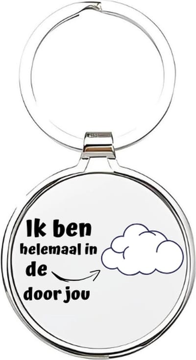 Akyol - ik ben helemaal in de wolken door jou Sleutelhanger - Liefde - je vriend/ vriendin - vrouw - vrouwtje - girl - woman - cadeau voor een vrouw - cadeau voor je vriendin - vriendin - valentijnsdag - lief cadeau voor je vriendin - 4 x 7,5 CM
