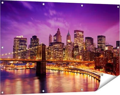 Gards Tuinposter Skyline New York van Centrum in het Paars - 120x80 cm - Tuindoek - Tuindecoratie - Wanddecoratie buiten - Tuinschilderij