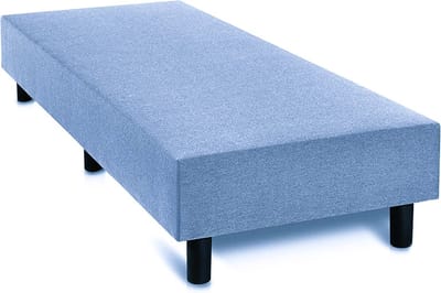 Boxspring Otto ijsblauw 80x220 zonder matras, zonder hoofdboord en zonder topper.