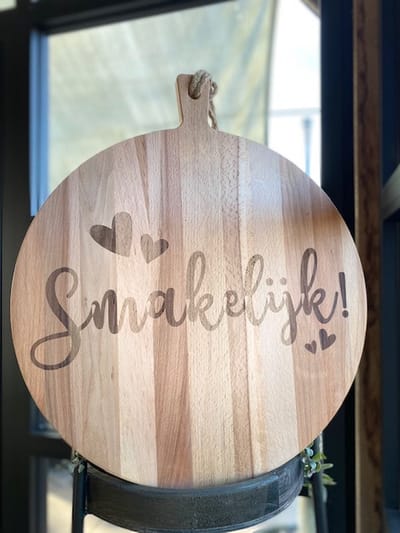 Creaties van Hier - Serveerplank - Smakelijk eten - Hout - 30 cm