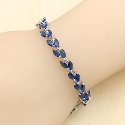 Zuid-Koreaanse Mode Accessoires Exquise Sprankelende Diamant AAA Zirkoon Geplatineerd Blad Armband beige