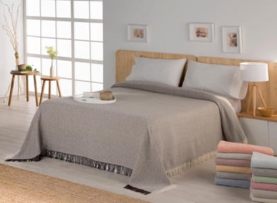 Estoralis Perugia Multifunctionele sprei in modern design, plaid voor bed en bank, rood, sprei, bankplaid (230 x 260 cm (b x h), met franjes