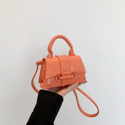 Lente en Zomer Nieuwe Niche Mode Crossbody Tas Mini Modieus Ontwerp Kleine Tas Dames Enkele Schouder Handheld Kleine Vierkante Tas brown