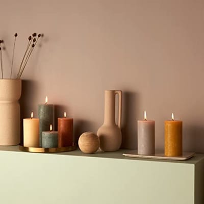 Rustieke stompkaarsen - Taupe - 4 stuks - Decoratieve kaarsen voor huis - Brandduur 60 uur - Ongeparfumeerd - Natuurlijke plantaardige was - 13 x 7 cm