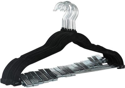 Famanu – Set van 10 kleerhangers - broekhangers met clips en fluwelen bekleding - zwart - ruimtebesparend - geschikt voor delicate kleding - duurzaam materiaal en antislip - voorkomt kreukvorming
