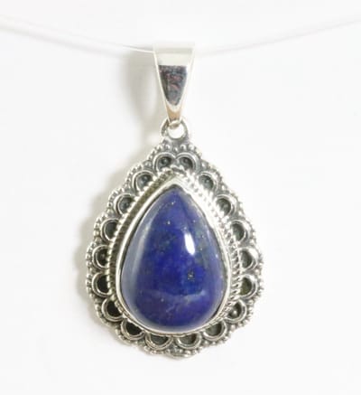 Bewerkte druppelvormige zilveren hanger met lapis lazuli