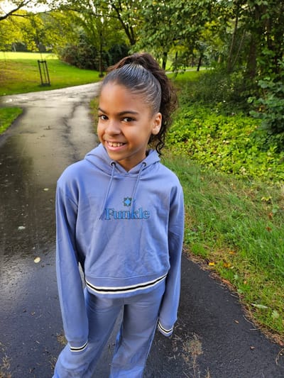 Funkle Girls Hoodie Blauw – Korte Fit & Sportieve Flair – Premium Streetwear