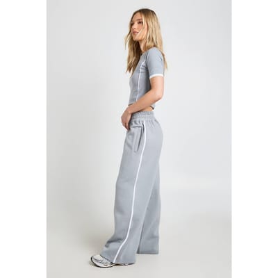 boohoo Dames Petite T-shirt En Rechte Pijp Joggingbroek Set Met Biesdetail | Stoffig Blauw | Maat: Small