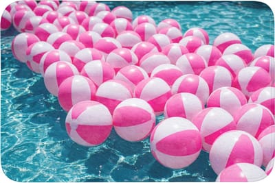 Badmat 90x60 cm - Antislip - Strandballen - Roze - Water - Badmatten voor badkamer - Badkamermat - Douchemat - Badkamer mat