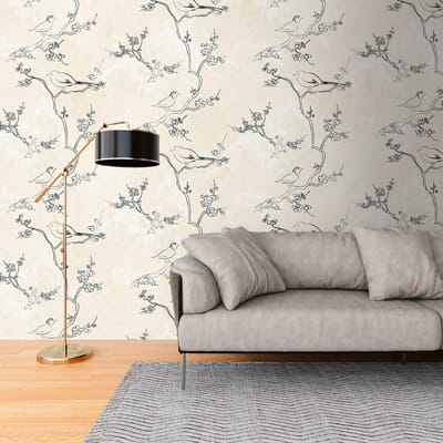 Fotobehang Profhome 398841-GU vliesbehang hardvinyl warmdruk in reliëf glad met Toile de Jouy patroon mat crème zwart 1,59 m x 2,8 m