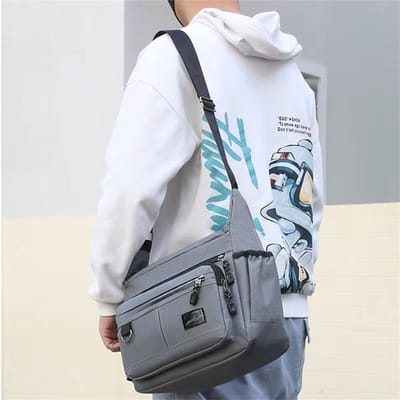 Mannen Schoudertas - Waterdichte Messenger Bag voor Werk en Zaken - Kleine Crossbody Sling Tas - Modieuze Satchel en Laptoptas- Grijs