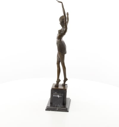 BRONS beeldhouw werk VAN EEN EGYPTISCHE DANSER BRONZEN BEELD , Netto gewicht: 4.9 Hoogte: 55 Breedte: 12.1 Lengte: 23,1