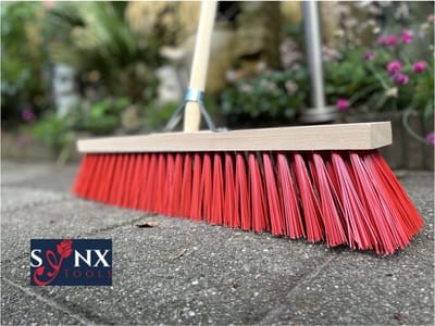 Synx Tools Voegenmes 150 cm Met Steel en Nylon Straatbezem 50 cm - Nylon - Buitenbezem - Met steel 150 cm