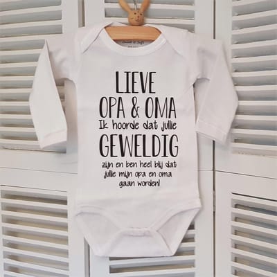 Baby cadeau geboorte lieve opa en oma gaan worden meisje jongen set met tekst aanstaande zwangerkledingset pasgeboren unisex Bodysuit | Huispakje | Kraamkado | Gift Set aankondiging bekendmaking zwangerschap cadeau voor de liefste aanstaande