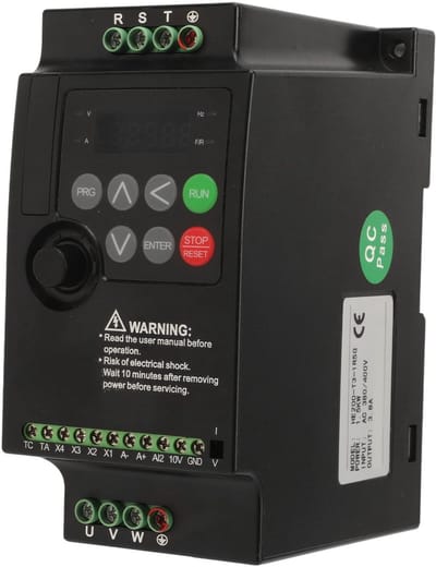 Dailygoody - Frequentieregelaar - 1,5 KW - Variabele Frequentieaandrijving - AC380 400V - Inverter - Efficiëntie - Geschikt voor industriële toepassin