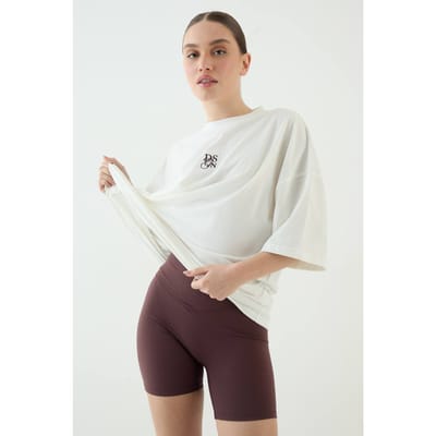 Dames Dsgn Studio T-shirt Met Ronde Hals En Korte Mouwen | Ecru | Maat: XS
