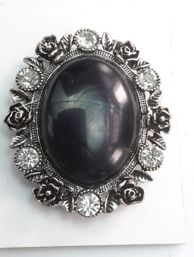 Magneet Broche, ovaal – zwart edelsteen - roosjes, voor sluiten omslagdoek, sjaal en vest om te sluiten zonder gaatjes te veroorzaken.