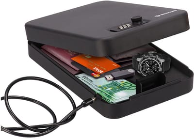 Brihard Portable Case Combination XXL Mobiele Kluis met Cijferslot Extra Grote Reiskluis Inclusief Staalkabel en Montagebouten Zwarte Stalen Veiligheidsbox met Schuimrubber voor Auto Kantoor en Sport Draagbare Safe voor Geld en Documenten