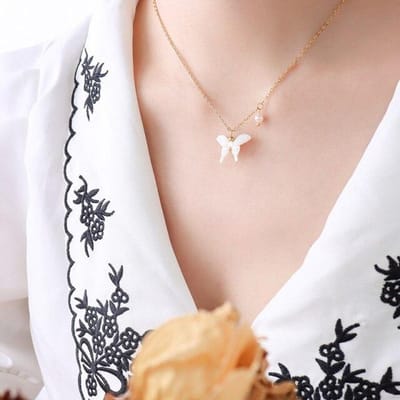 Roestvrij Staal Vlinder Populair Design Hanger Schelpsnijwerk Parel Ketting Halsketting Goud Voor Vrouwen Accessoires Sieraden beige