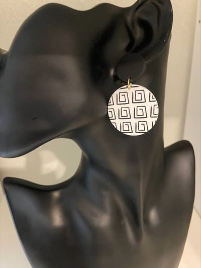 Ronde zwart-wit oorbellen | | Make up | Parfum | Moederdag | Verjaardagscadeau| Cadeautje| Valentijnsdag| Kado | sieraden | vaderdag | oorbellen | oorsieraden