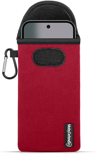 MobyDefend Hoesje - Geschikt voor Google Pixel 10 / Google Pixel 10 Pro - Neopreen Pouch Met Karabijnhaak - Insteek - Riemlus - Rood