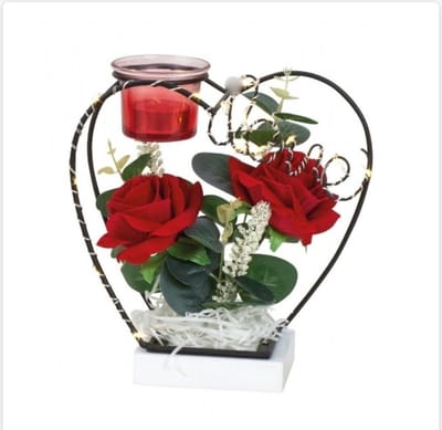 Decoratie hart met rode rozen, LED verlichting en kaarsje in top - heel Romantisch leuk kado voor valentijnsdag, moederdag of kerst om te geven of om te ontvangen