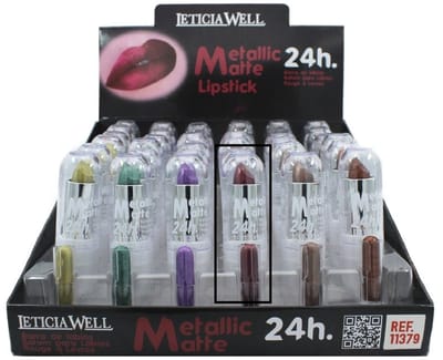 Leticia Well - Metallic Matte Lipstick / Lippenstift - Rood Bruin - Nummer 30 - 1 Stuks met 3,8 gram inhoud