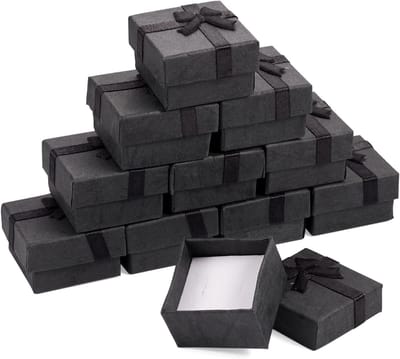 Set van 12 Vierkante Kartonnen Dozen 4 x 4 x 2,5 cm voor Sieraden, Verpakking, Opslag en Cadeaus met Strik, Geschikt voor Ringen en Oorbellen