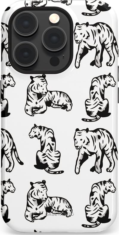 Casetastic Hoesje Geschikt voor Apple iPhone 15 Pro Magsafe - Stijlvolle Beschermende Duo-layer Case - Schaduwroar