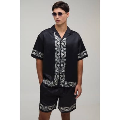 Oversized Shirt Met Korte Mouwen En Short Set Met Satijn En Bloemige Randprint | Black | Size XS