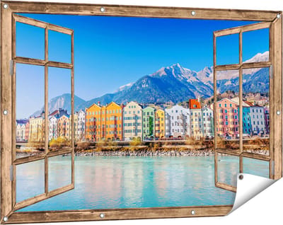 Gards Tuinposter Doorkijk Gekleurde Huisjes in Innsbruck, Oostenrijk - 120x80 cm - Tuindoek - Tuindecoratie - Wanddecoratie buiten - Tuinschilderij