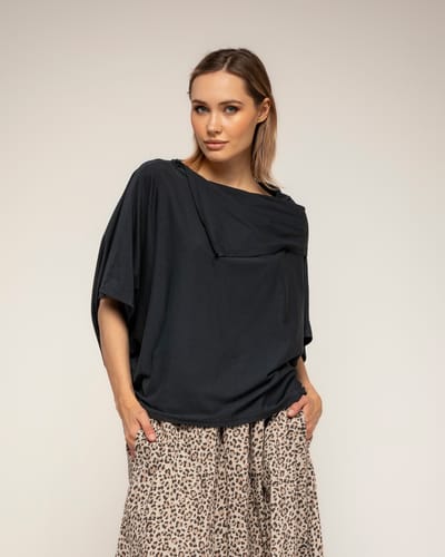 T-shirt met vleermuismouwen en boothals met omslag