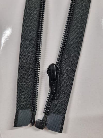 YKK SPIRAAL RITS - DEELBAAR - 55 cm - ZWART - PER STUK.