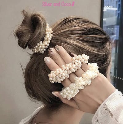 SilverAndCoco® - 2 Parel Elastieken Glitter Haar strik / Dik Elastiek met Glitters Steentjes Parels Scrunchie / Glamour Diadeem Haarelastieken Diamantjes Dames / Pearl Kerst Feest Oud en Nieuw Haarbanden Diamand Breed - 2 Stuks