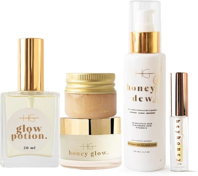 HG AESTHETICS Bee-Loved Beauty Set – Complete Honing Huidverzorgingsroutine – Glow Potion Dry Oil 50 ml, HoneyGlow Hydraterende Crème 50 ml, Honeylicious Lip Scrub 20 ml, HeyHoney! Lip Serum 10 ml & HoneyDew Reinigingsgel 125 ml- cadeau