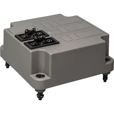 ABB 3640 Afdekking Met Dubbele 3-Pool Connector Gerecycled - 1SPA007131F9515