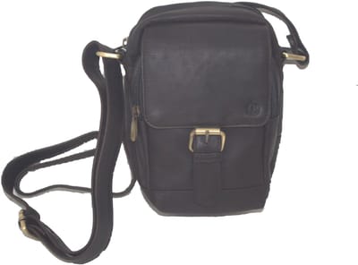 Oi zwarte leren Schoudertas / stoere herentas of damestas met rits en klep / robuuste compacte tas om om te hangen ook cross te dragen / zwart rundleer / 502Black