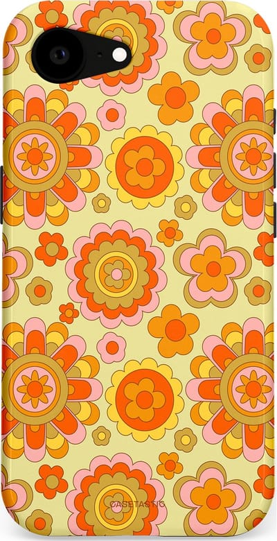 Casetastic Hoesje Geschikt voor Apple iPhone 16e Magsafe - Stijlvolle Beschermende Duo-layer Case - Retro Oranje Bloemen