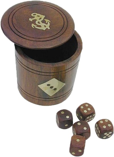 Dobbelstenen beker - Spel accessoires - Spel avonden - Inclusief 5 dobbelstenen - 8 cm hoog - Bruin