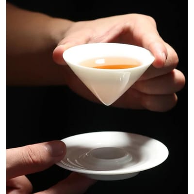 Tasse à Thé Porcelaine Jade Mouton Croquis Tasse à Thé Tasse Maître Céramique Ensemble de Thé Kung Fu Option Couleur Blanche Porcelaine Goutte d'Eau Tasse de Gratitude Chapeau de Tasse beige