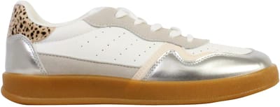 Sneakers met veters