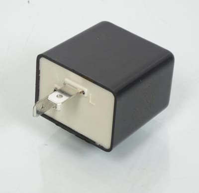 tnt knipperlicht voor motor scooter 2 polen 12v 2x10w + 3w / jf bk 206002 nieuw