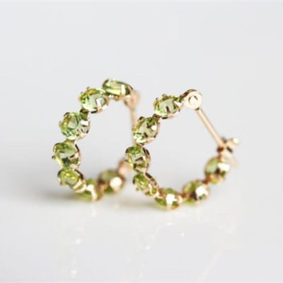 Boucles d'oreilles Originales Peridot Incrusté Émeraude Rangée Unique Pour Femmes Style Frais Boucle d'oreille Mode Bijoux de Mariage beige