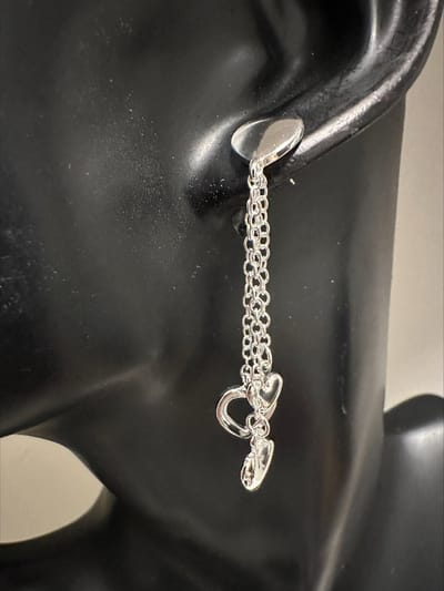 Zilverkleurige kwast hart oorbellen | | Make up | Parfum | Moederdag | Verjaardagscadeau| Cadeautje| Valentijnsdag| Kado | sieraden | vaderdag | oorbellen | oorsieraden