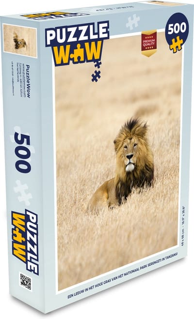 Puzzel Een leeuw in het hoge gras van het Nationaal park Serengeti in Tanzania - Legpuzzel - Puzzel 500 stukjes