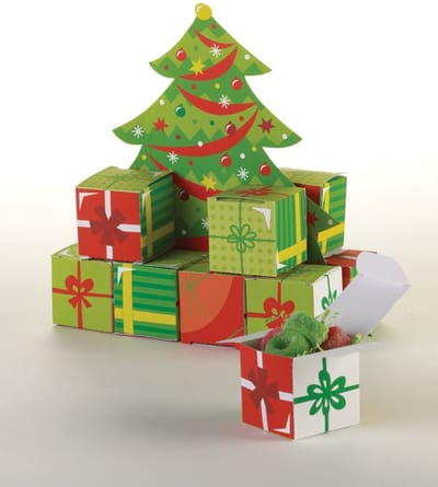 DIY kerstboomtafeldisplay met 12 geschenkdozen 28x40cm