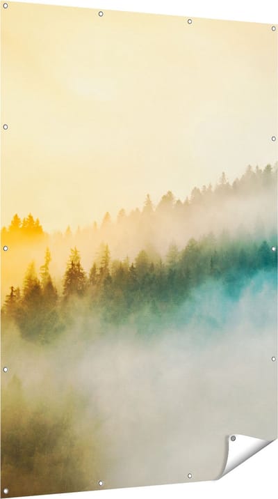 Gards Tuinposter Kleurrijke Zonsopgang in het Bos met Mist - 120x180 cm - Tuindoek - Tuindecoratie - Wanddecoratie buiten - Tuinschilderij